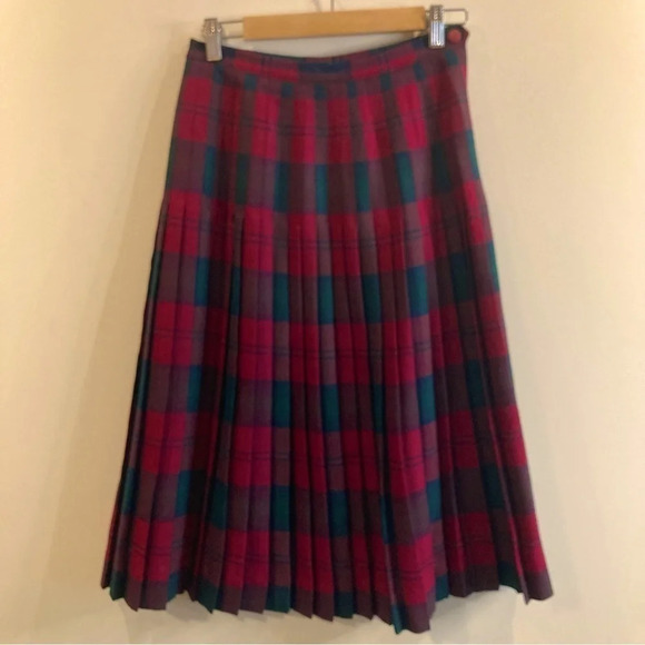 Aljean of Canada Dresses & Skirts - ALJEAN OF CANADA Sz 4-6 Wool Pleated Unlined Skirt Vintage